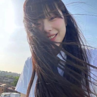 玛丽莲有深黑之眸